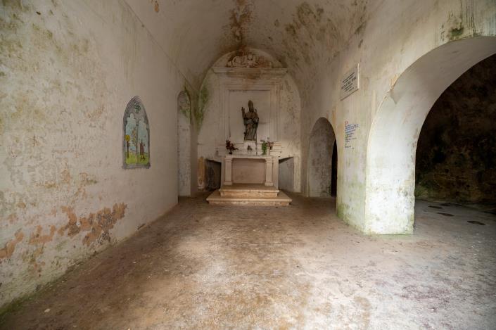 Image No.10-8 Bed Farmhouse for sale