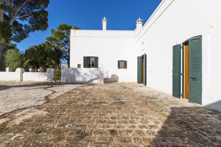 Image No.18-9 Bed Farmhouse for sale