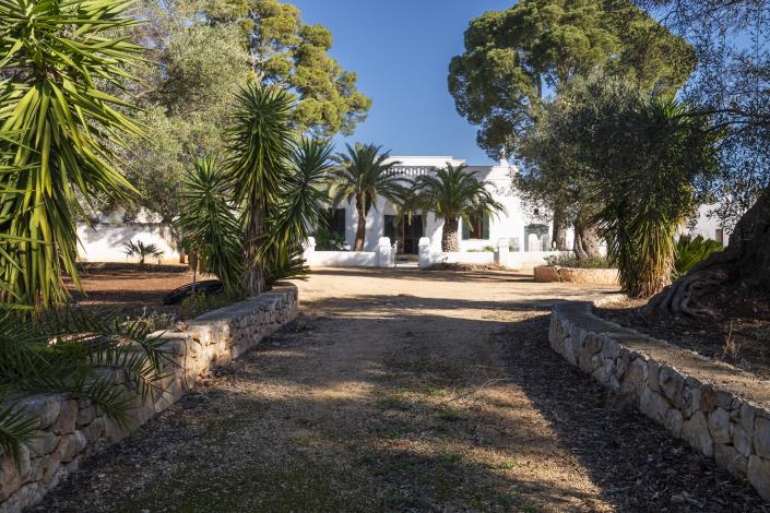 Image No.27-9 Bed Farmhouse for sale