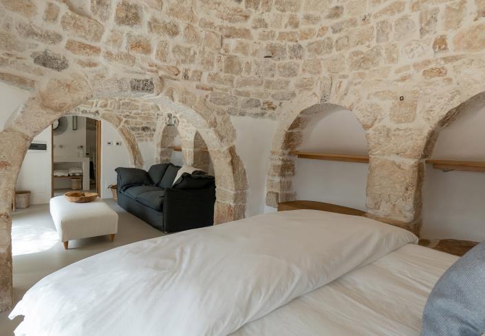 Image No.17-7 Bed Country House for sale