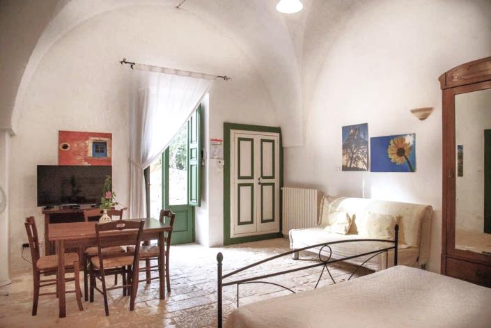 Image No.18-6 Bed Farmhouse for sale