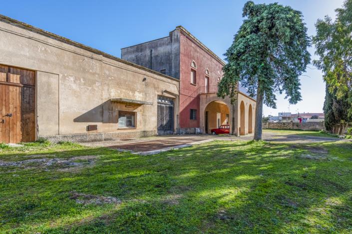 Image No.3-7 Bed Farmhouse for sale