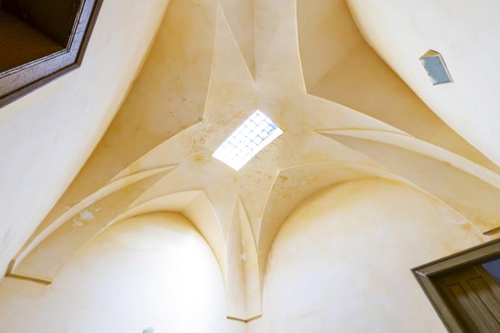 Image No.24-7 Bed Farmhouse for sale