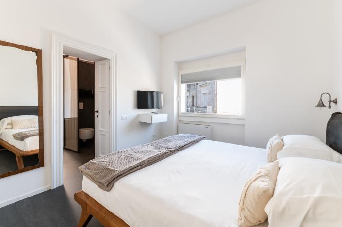 Image No.18-3 Bed Townhouse for sale