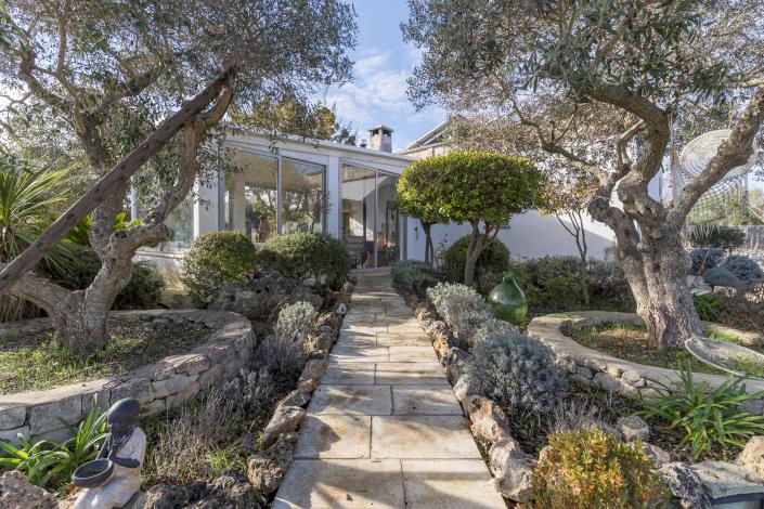 Image No.2-2 Bed Country House for sale