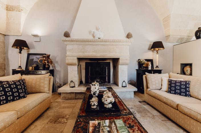 Image No.5-Ferme de 9 chambres à vendre à Giuggianello