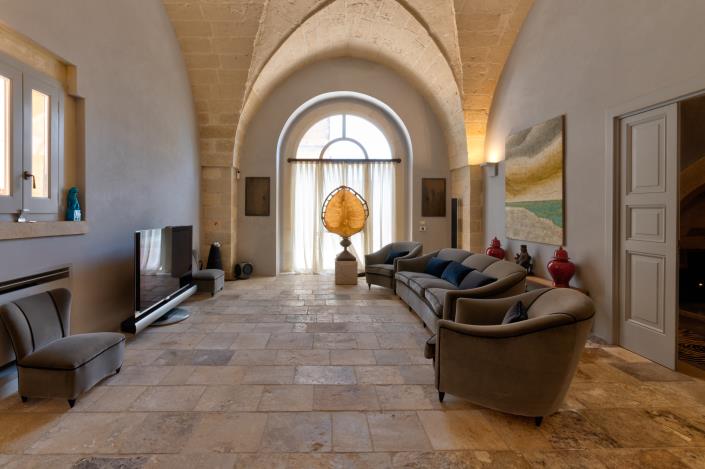 Image No.7-Ferme de 9 chambres à vendre à Giuggianello