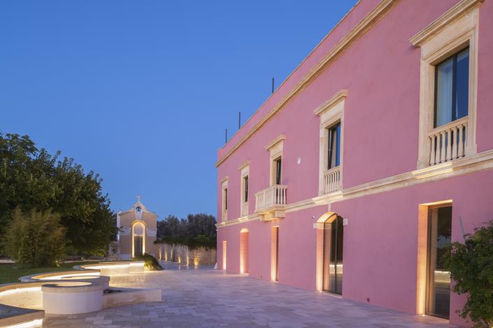 Image No.6-15 Bed Country Property for sale