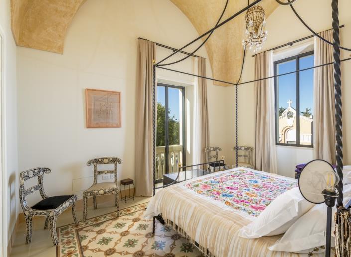 Image No.4-15 Bed Country Property for sale