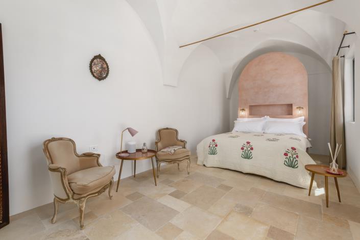 Image No.17-15 Bed Country Property for sale