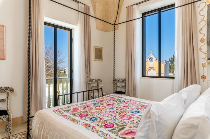 Image No.3-15 Bed Country Property for sale