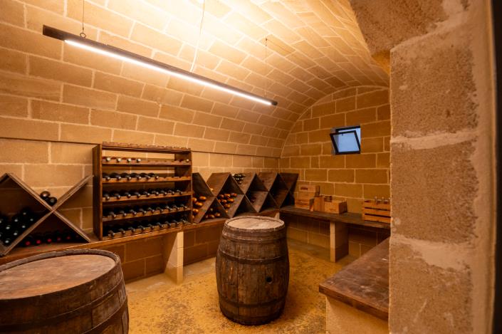 Image No.23-15 Bed Country Property for sale