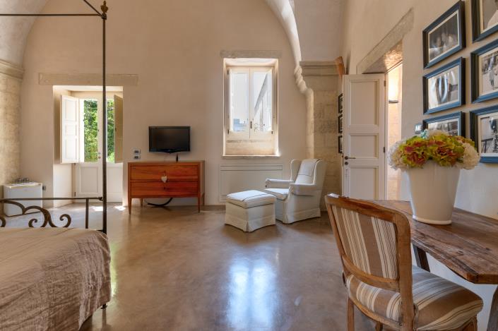 Image No.16-4 Bed Country House for sale