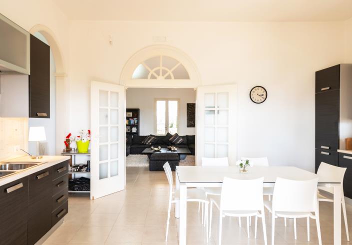 Image No.8-4 Bed Villa for sale