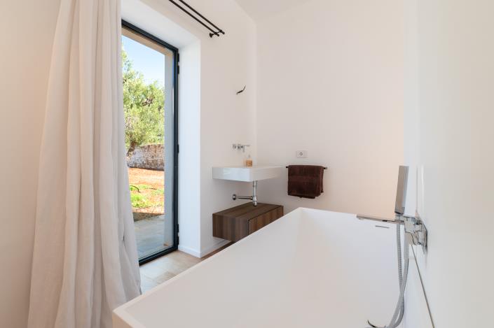 Image No.10-2 Bed Villa for sale