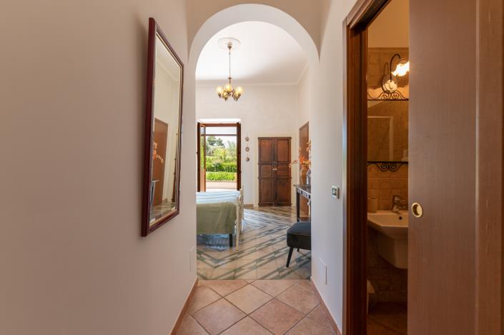 Image No.14-8 Bed Country House for sale