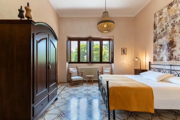 Image No.16-8 Bed Country House for sale