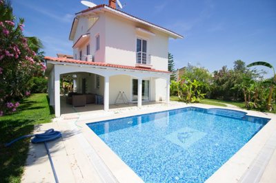 Villa In Belek - Surrounded By Nature - Private gardens and pool