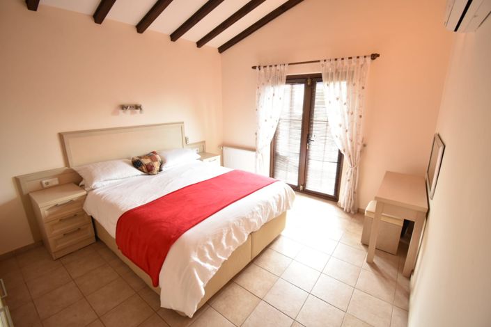 Image No.18-3 Bed Villa for sale