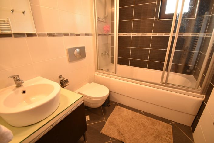 Image No.19-3 Bed Villa for sale