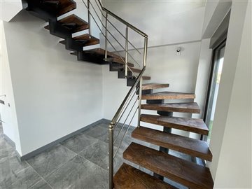 3-Bed Belek Golf Villa - Floating stairs