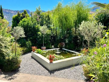 Luxury 3-Bed Dalyan Bungalow - Lily pond