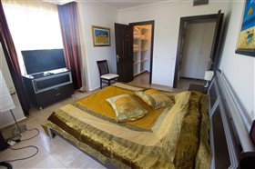 Image No.4-4 Bed Villa for sale
