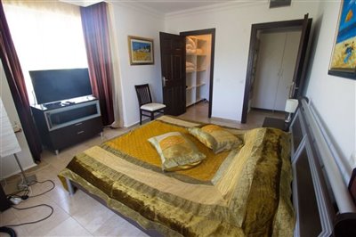 Modern 4-bed Villa in Belek- Master Bedroom