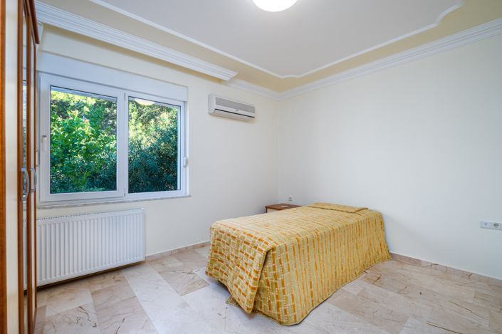 Image No.11-4 Bed Villa for sale