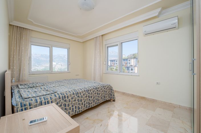 Image No.12-4 Bed Villa for sale