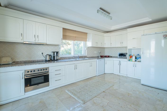 Image No.5-4 Bed Villa for sale