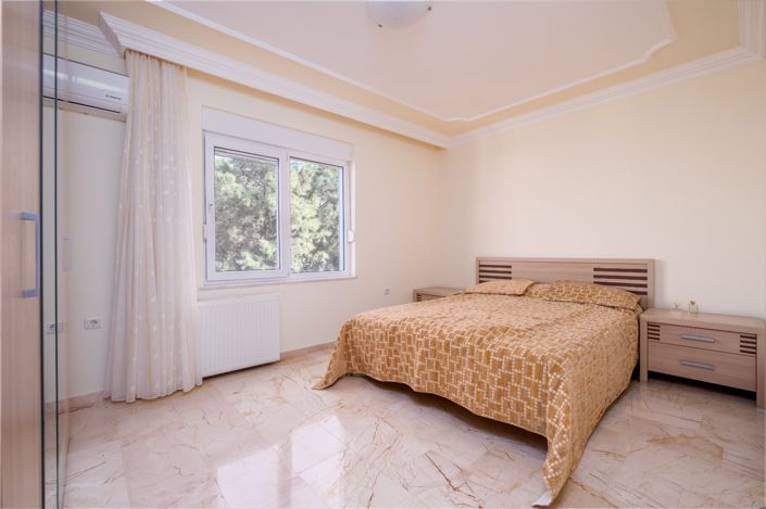 Image No.8-4 Bed Villa for sale