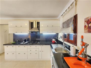 2-Bed Sea View Yalikavak Villa - Modern fitted kitchen