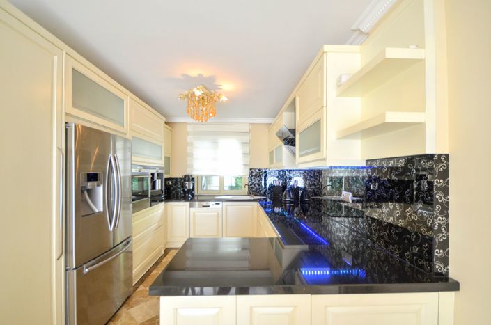 Image No.7-4 Bed Villa for sale