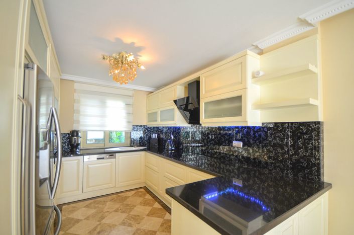 Image No.8-4 Bed Villa for sale