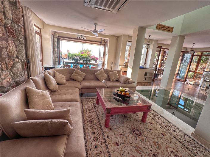 Image No.3-4 Bed Villa for sale