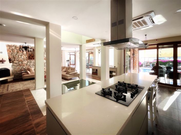 Image No.7-4 Bed Villa for sale