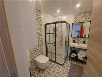 2-Bed Seydikemer Bungalow- Modern Bathroom