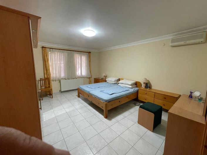 Image No.10-5 Bed Villa for sale