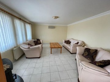 Expansive Family  Villa In Koycegiz, Dalyan-Lounge