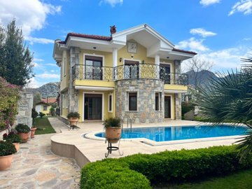 Attractive  Dalyan Villa For Sale With Pool-Garden View