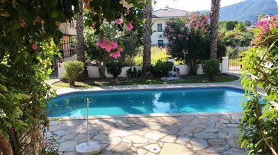 Classy First Floor Dalyan Apartment For Sale-Pool View