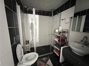 Cosy Apartment In Belek For Sale-Overhead Shower