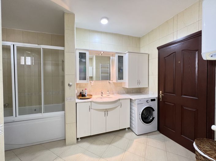 Image No.24-3 Bed Villa for sale