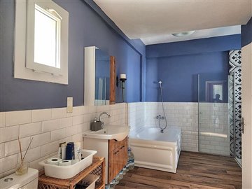 Impressive Sea View Yalikavak Villa For sale –Modern Bathroom