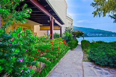 Stunning Sea View Bodrum Villa For Sale -Pathway to the Sea