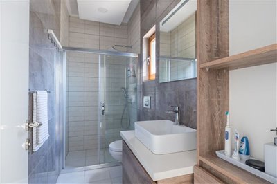 Luxurious unique villa in Gumusluk For Sale – Classy modern bathroom