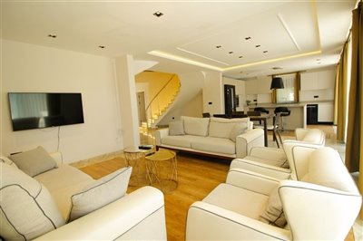 Beautiful five-Bedroom Villa In Dalyan For Sale - Modern open plan lounge