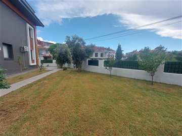 Great location Fethiye Apartment For Sale - Large gardens
