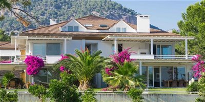Spacious Modern Fethiye Seafront Apartment For Sale - Main view of apartment